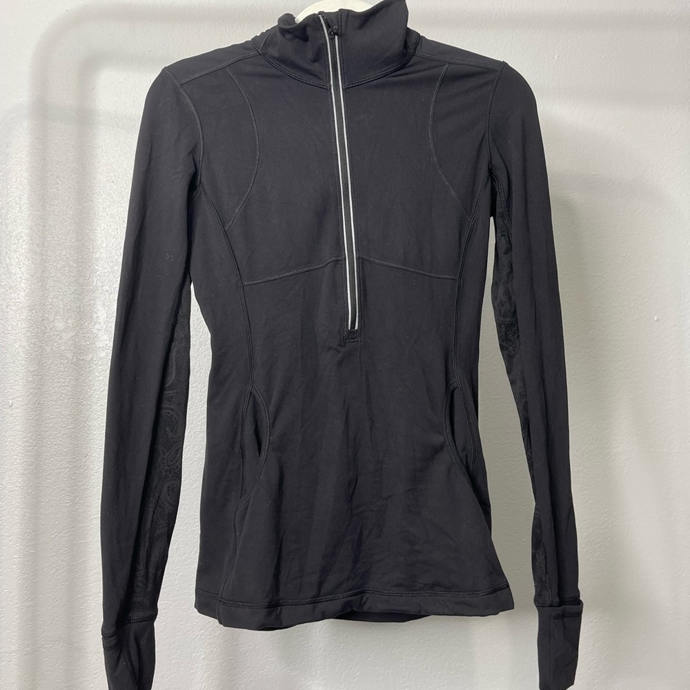 Black Lululemon Pullover